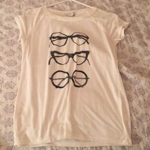 White liz Claiborne t shirt